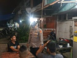 Patroli Dialogis Malam Hari, Personel Polsek Nisam Imbau Pemuda Jaga Kamtibmas