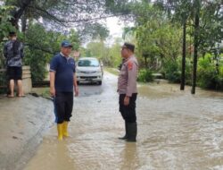 Kapolsek Samudera Turun Langsung ke Desa Rawan Banjir