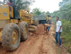 Geuchik Gampong Cot Dah Manfaatkan Dana Desa Untuk Bangun Jalan Usaha Tani