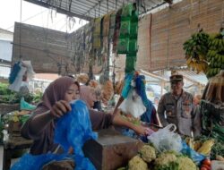 Kapolsek Simpang Keuramat Pantau Sembako dan Cek Tempat Relokasi Pedagang