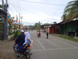 Personel Polsek Sawang Lakukan Pengaturan Lalu Lintas dan Beri Pelayanan Kepada Siswa