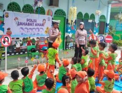 Polisi Sabahat Anak, Polantas Lhokseumawe Tanamkan Tertib Berlalu Lintas Sejak Dini Pada Anak TK di Batuphat