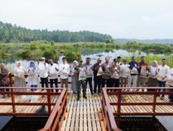 Menjaga Keanekaragaman Hayati, PT Pupuk Iskandar Muda Menggelar Festival Paya Nie Kutablang, Bireuen