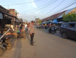 Personel Polsek Kuta Makmur Siaga di Titik Rawan Macet Jelang Buka Puasa