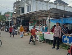 Pengamanan Jelang Buka Puasa, Personel Polsek Sawang Himbau Warga Tertib