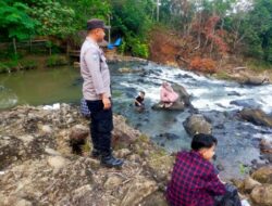 Pengamanan di Sejumlah Obyek Wisata, Personel Polsek Kuta Makmur Sambang Wisatawan