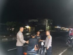 Patroli Dialogis Malam Hari, Personel Polsek Muara Dua Sisir Dua Gampong