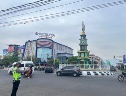 Strong Poin Pagi, Polantas Lhokseumawe Layani Masyarakat Pengguna Jalan Raya