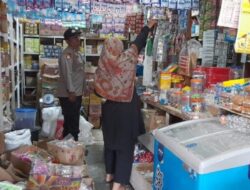 Rutin Sambang Pedagang, Upaya Kepolisian Cegah Kelangkaan Sembako di Wilayah Kuta Makmur