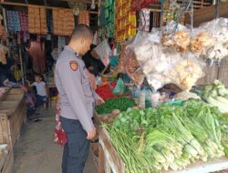 Turun ke Pasar Blang Ara, Ini yang Dilakukan Personel Polsek Kuta Makmur