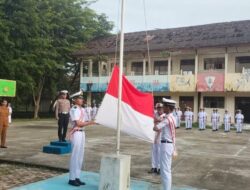 Upacara di SMK Negeri 7, Polantas Lhokseumawe Edukasi Siswa Tentang UU Lalu Lintas