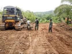 Belum 100 persen rampung Masyarakat sudah melintas di jalan TMMD Reg Ke 118 di Aceh Utara