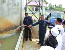 Polres Lhokseumwe Berikan Bantuan Air Bersih Kepada Dayah Darul Yakin