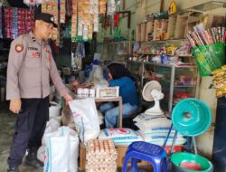 Cegak Kelangkaan Kebutuhan Pokok, Personel Polsek Nisam Pantau Stok Sembako di Sejumlah Toko