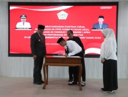 Pj Walikota Lhokseumawe Serahkan SK 141 PPPK Formasi Tahun 2023