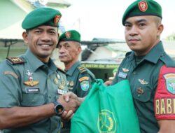 Dandim 0103/Aceh Utara Serahkan Bingkisan Lebaran Kepada Prajurit dan PNS TNI