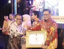 Kapolda Aceh Terima Penghargaan Serambi Awards 2024