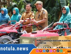 PEMKO SERAHKAN BANTUAN ALSINTAN UNTUK 13 POKTAN