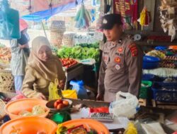 Pantau Stok Sembako, Ini Imbauan Kapolsek Meurah Mulia Kepada Pedagang