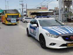 Satuan Lalu Lintas Beri Pengawalan Kepulangan Jama’ah Haji Kloter BTJ 07 ke Aceh Utara