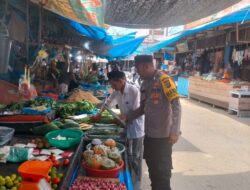 Polsek Syamtalira Bayu Pantau Stok Sembako di Pasar Tradisional