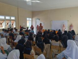 Kapolsek Dewantara Saweu Sikula di SMA Negeri 2 Dewantara