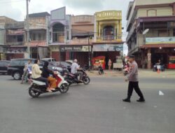 Lancarkan Masyarakat  menuju pasar pagi, Polsek Muara Satu rutin Strong Point Pagi