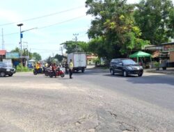 Antisipasi Rawan Macet Polsek Muara Dua laksanakan Pengaturan Arus Lalin Pagi