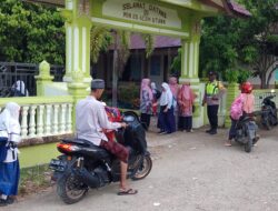 Lancarkan Lalin di Zona Sekolah Polsek Simpang Kramat Strong Point Pagi