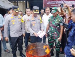 Forkopimda Kota Lhokseumawe Lakukan Pemusnahan Surat Suara Rusak