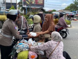 Jumat Barokah Satlantas Polres Lhokseumawe: Berbagi Nasi Kotak dan Tingkatkan Kesadaran Tertib Lalu Lintas