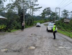 Satlantas Polres Lhokseumawe Wujudkan Kamsebtibcar Lantas di Kawasan Wisata Gunung Salak