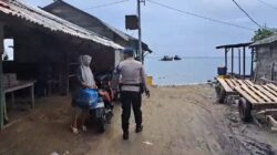 Sat Pol Airud Polres Lhokseumawe Patroli di Pantai Pusong Baru, Imbau Jaga Kebersihan