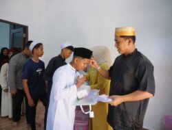 Jum’at Penuh Berkah : Kapolres Baru AKBP Ahzan dan Istri Santuni Puluhan Anak Yatim
