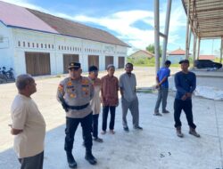 Jelang Hari Buruh, Kapolsek Muara Dua Silaturahmi dengan Buruh Bongkar Barang di Terminal Meunasah Mee