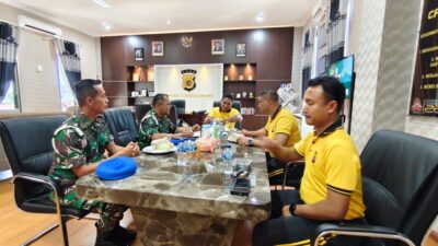 Kebersamaan di Meja Makan : Kapolres Lhokseumawe dan Dan Denpomal Pererat Sinergitas