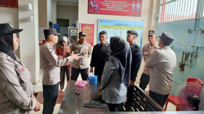 Sat Binmas Polres Lhokseumawe Jalin Silaturahmi dengan Petugas Lapas dan Sampaikan Himbauan Kamtibmas di Pasar Pusong