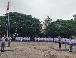 Penguatan Komunikasi Sosial, Kapolres Lhokseumawe Kerahkan Personel Pimpin Upacara di Sekolah