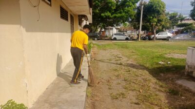 Sambut Hari Bhayangkara ke-79, Polsek Dewantara Gelar Aksi Bersih-Bersih Mako