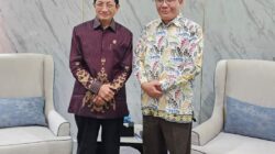 Rektor UIN Sultanah Nahrasiyah Lhokseumawe, Prof. Dr. Danial, M.Ag., bersama Menteri Agama RI sekaligus Amirul Hajj 1446 H/2025 M, Prof. Dr. KH. Nasaruddin Umar, M.A.
