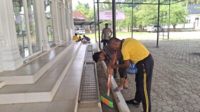 Polsek Muara Satu Gelar Bakti Religi di Masjid Baitul Huda Sambut HUT Bhayangkara ke-79