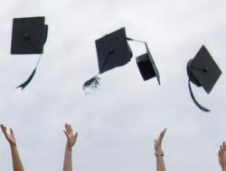 Krisis Lapangan Kerja: Sarjana Bersaing Jadi Sopir dan Security