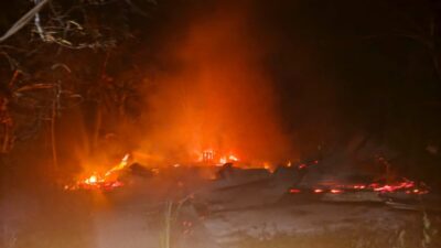 Satu Unit Rumah Semi Permanen di Kec. Meurah Mulia Ludes Terbakar