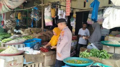Antisipasi Lonjakan Harga Sembako, Polsek Muara Batu Laksanakan Patroli di Pasar Tradisional