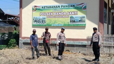 Dukung Ketahanan Pangan, Polsek Banda Sakti Bersama Kelompok Tani Bersihkan Lahan untuk Tanam Jagung