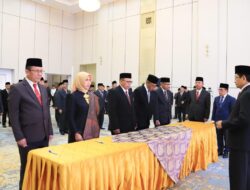 Prof. Dr. Danial Dilantik sebagai Rektor Perdana UIN Sultanah Nahrasiyah