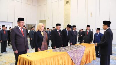 Prof. Dr. Danial Dilantik sebagai Rektor Perdana UIN Sultanah Nahrasiyah