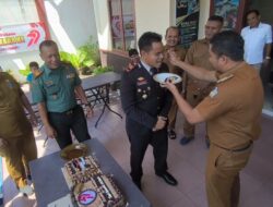 Forkopimcam Blang Mangat Beri Kejutan Kue Ucapan HUT Bhayangkara ke-79 di Polsek Blang Mangat
