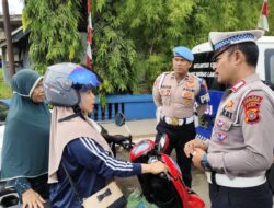 Operasi Patuh Seulawah : Polantas Lhokseumawe Imbau Warga Gunakan Helm SNI, Ini Manfaatnya