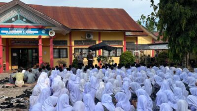 Kapolsek Sawang Ajak Siswa Baru SMA Negeri 1 Sawang Jauhi Narkoba dan Kenakalan Remaja